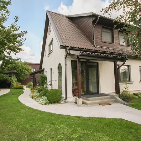 Apartament Dina